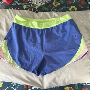 Champion shorts (14-16)